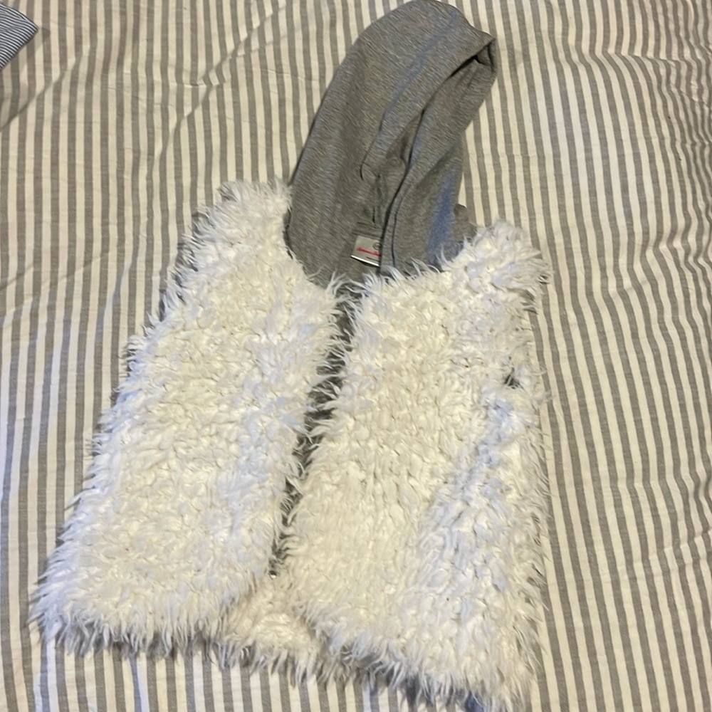 Hanna Andersson white fluffy vest